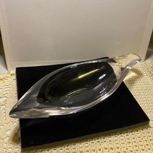 Glass dish elegant bird shape